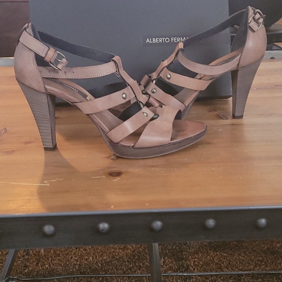 Shoes - Picture 2 of 2